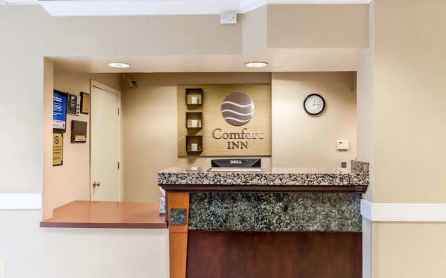 photo 2 of Comfort Inn At The Pentagon