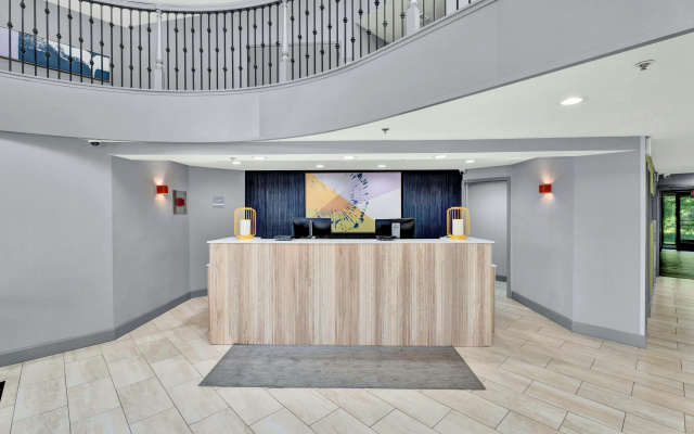 photo 2 of Spark by Hilton Plymouth