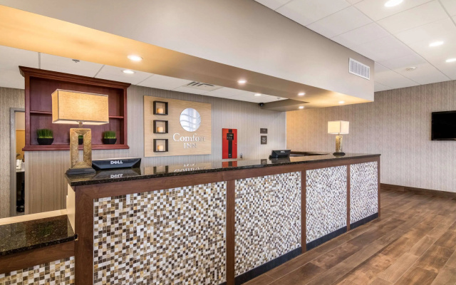 photo 2 of Comfort Inn Plymouth - Minneapolis