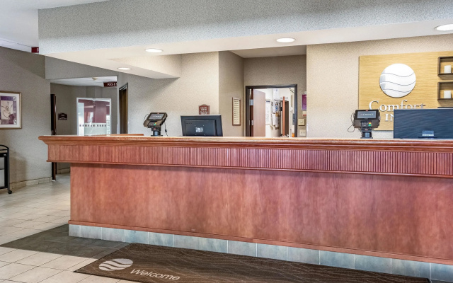 photo 2 of Comfort Inn Portland Hotel
