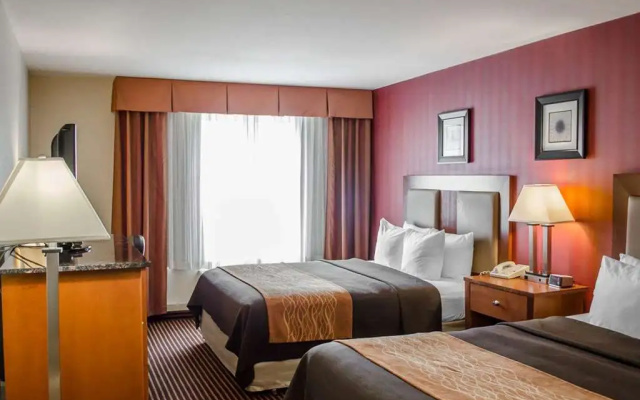 photo 2 of Comfort Inn Riverfront