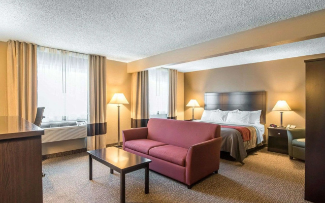 photo 2 of Comfort Inn Saugerties