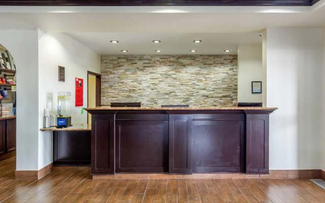 photo 2 of Comfort Inn & Suites Sterling