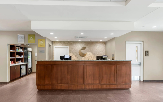 photo 2 of Comfort Inn & Suites Florence Center Area