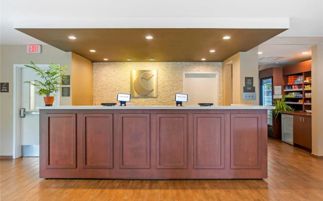 photo 2 of Comfort Inn & Suites