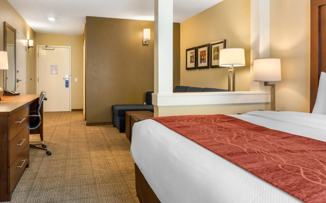 photo 3 of Comfort Inn & Suites