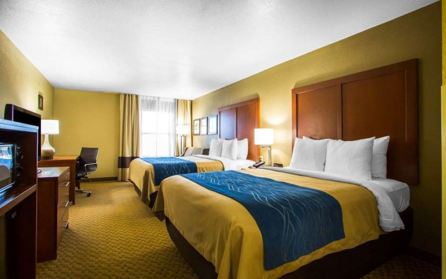 photo 4 of Comfort Inn & Suites