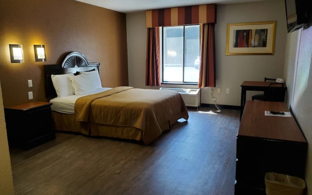 photo 5 of Comfort Inn & Suites