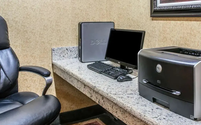 photo 3 of Comfort Inn & Suites Ann Arbor