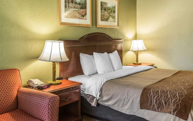 photo 4 of Comfort Inn & Suites Ann Arbor