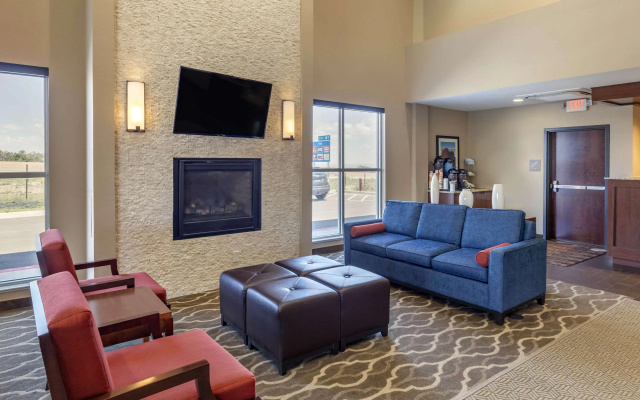 photo 4 of Comfort Inn & Suites Edgewood