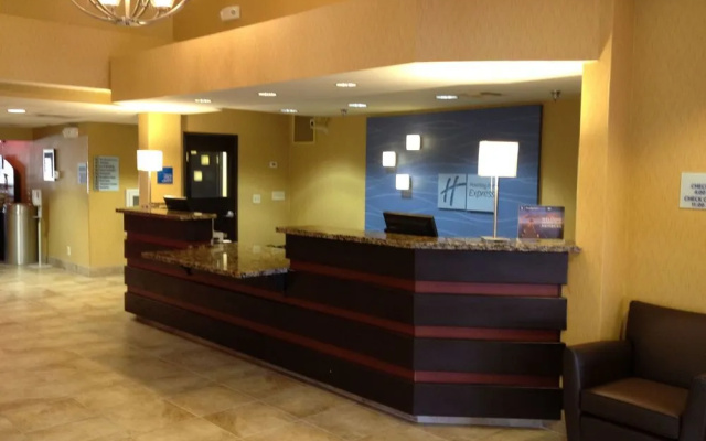 photo 2 of Comfort Inn & Suites At ASU