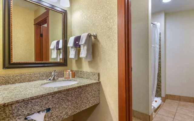 photo 4 of Comfort Inn & Suites by Seaside Convention Center