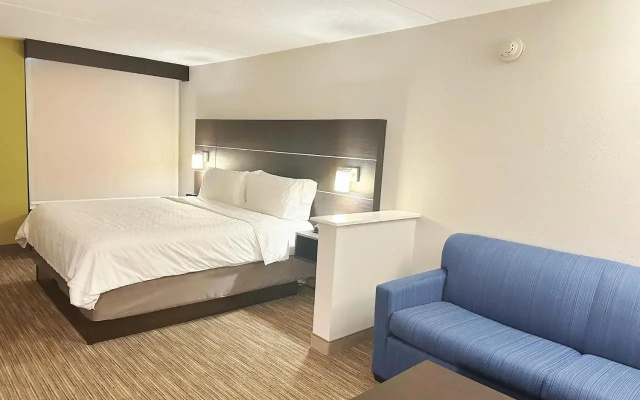 photo 4 of Comfort Inn & Suites Conference Center
