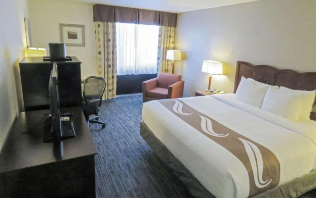 photo 3 of Comfort Inn & Suites Everett