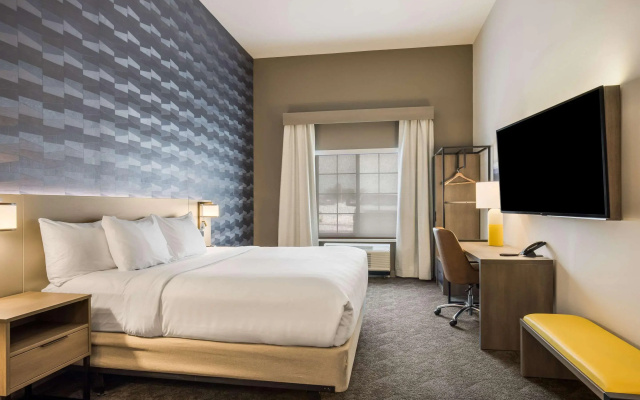 photo 3 of Comfort Inn & Suites Gaylord
