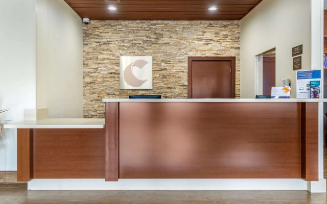 photo 2 of Comfort Inn & Suites Lakewood by JBLM