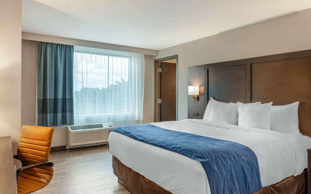 photo 3 of Comfort Inn & Suites Miami International Airport