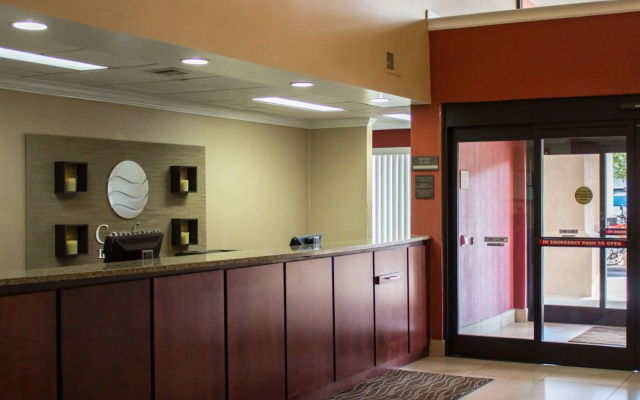 photo 2 of Comfort Inn & Suites Trussville I-59 exit 141