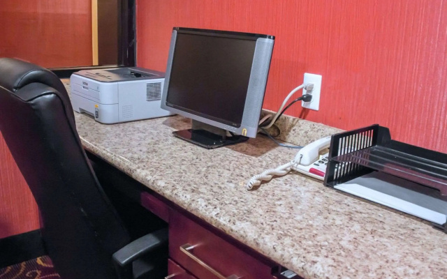 photo 4 of Comfort Inn & Suites Trussville I-59 exit 141
