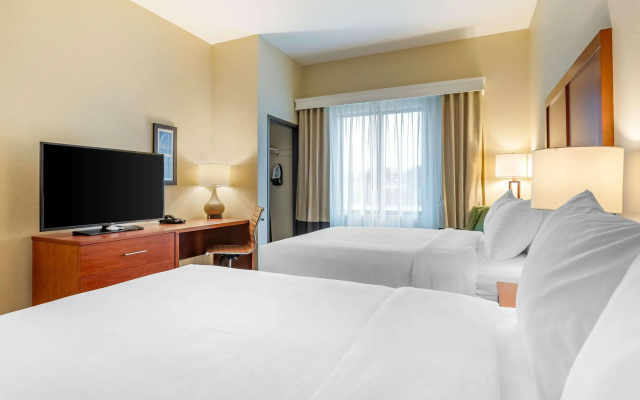 photo 5 of Comfort Inn & Suites West Des Moines