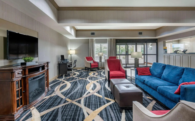 photo 2 of Comfort Inn Sullivan