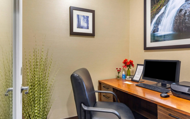 photo 5 of Comfort Inn Rutland - Killington