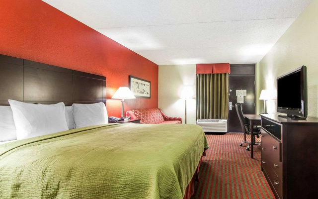 photo 5 of Quality Inn West