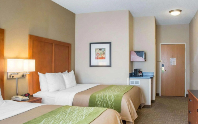 photo 3 of Comfort Inn & Suites West Chester - North Cincinnati