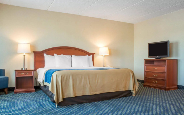 photo 4 of Comfort Inn West Rochester