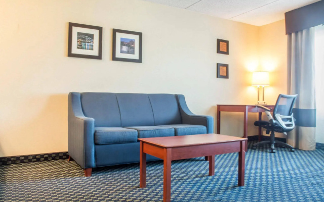 photo 5 of Comfort Inn West Rochester