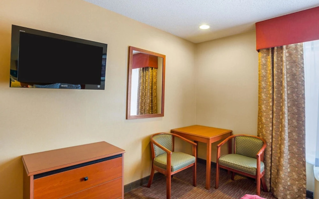 photo 5 of Comfort Inn York
