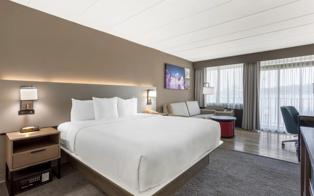photo 4 of Comfort Inn Edgewater on Hudson River