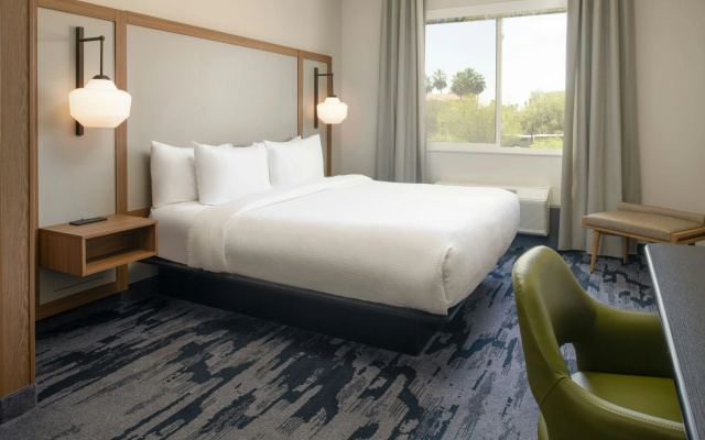 photo 4 of Fairfield Inn & Suites by Marriott Scottsdale Old Town