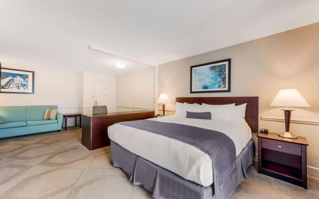 photo 5 of The Blu Hotel Blue Ash Cincinnati, an Ascend Collection Hotel