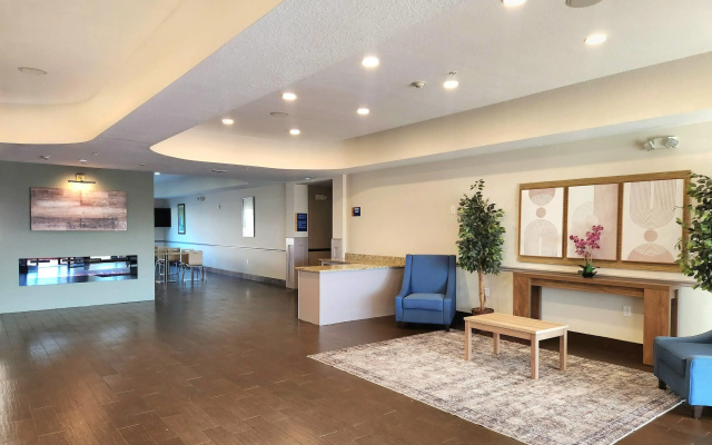 photo 2 of Days Inn & Suites by Wyndham Houston / West Energy Corridor
