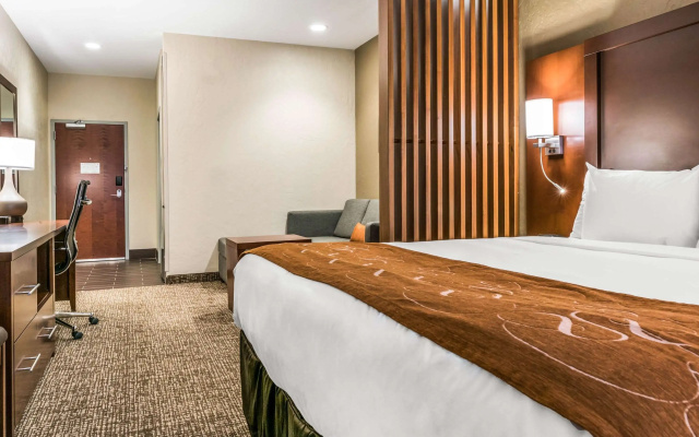 photo 4 of Comfort Suites Florence - Cincinnati South
