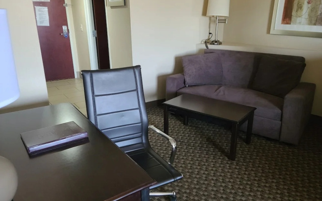 photo 4 of Comfort Suites