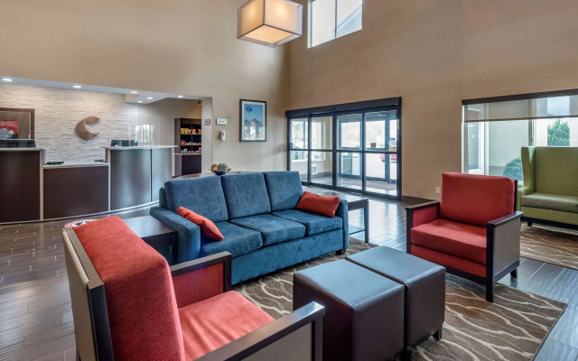 photo 4 of Comfort Suites Auburn near I-69