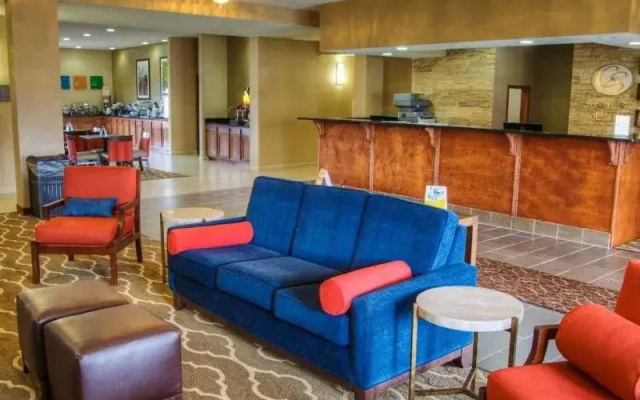 photo 2 of Comfort Suites