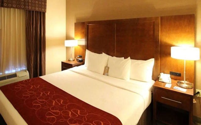 photo 3 of Comfort Suites