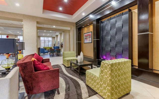 photo 2 of Comfort Suites Florence I-95