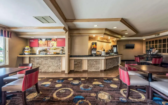 photo 2 of SureStay by Best Western Marion