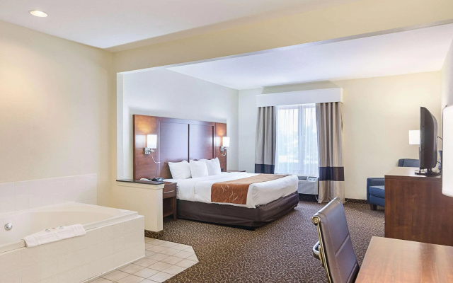 photo 4 of Quality Suites Springdale West I-49