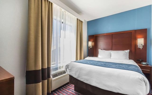 photo 4 of Comfort Suites St Charles - St Louis