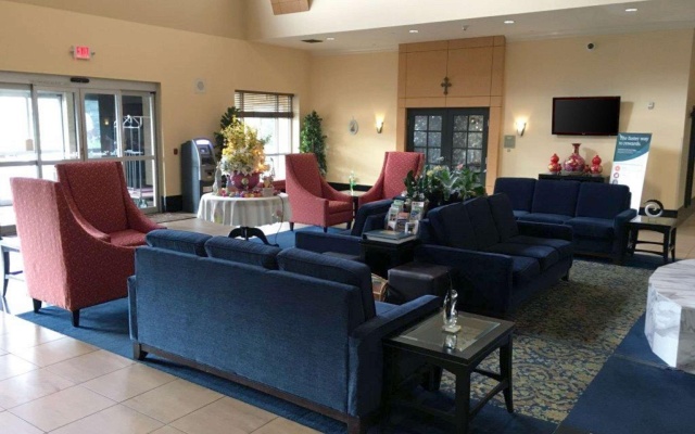 photo 2 of Comfort Suites Airport Tukwila Seattle