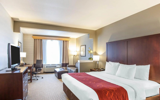 photo 3 of Comfort Suites Airport Tukwila Seattle