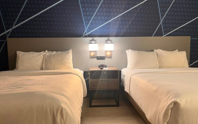 photo 3 of Comfort Suites Louisville Airport