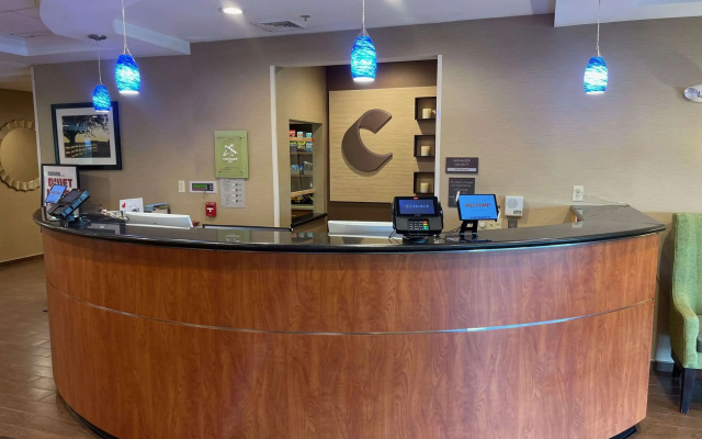 photo 2 of Comfort Suites Lancaster Amish Country