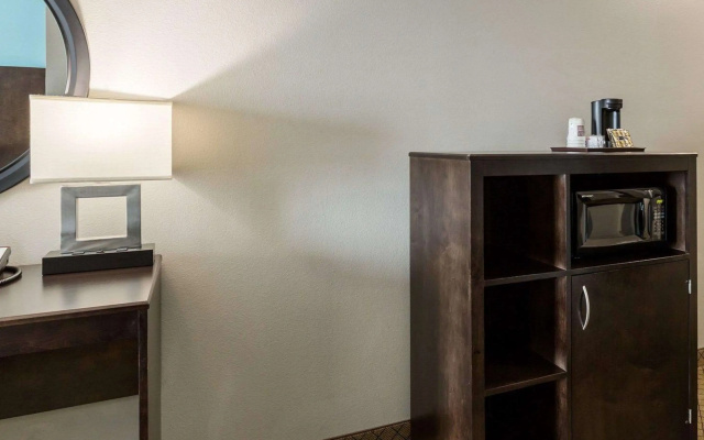 photo 5 of Comfort Suites at Katy Mills